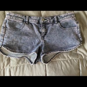 Acid wash indigo purple denim short